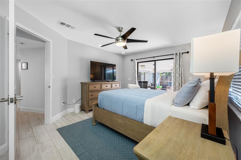 For Sale: $615,000 (4 beds, 2 baths, 1999 Square Feet)