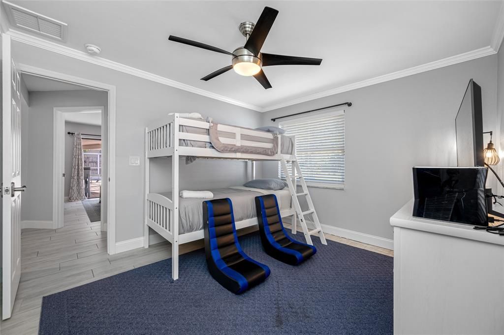 For Sale: $615,000 (4 beds, 2 baths, 1999 Square Feet)