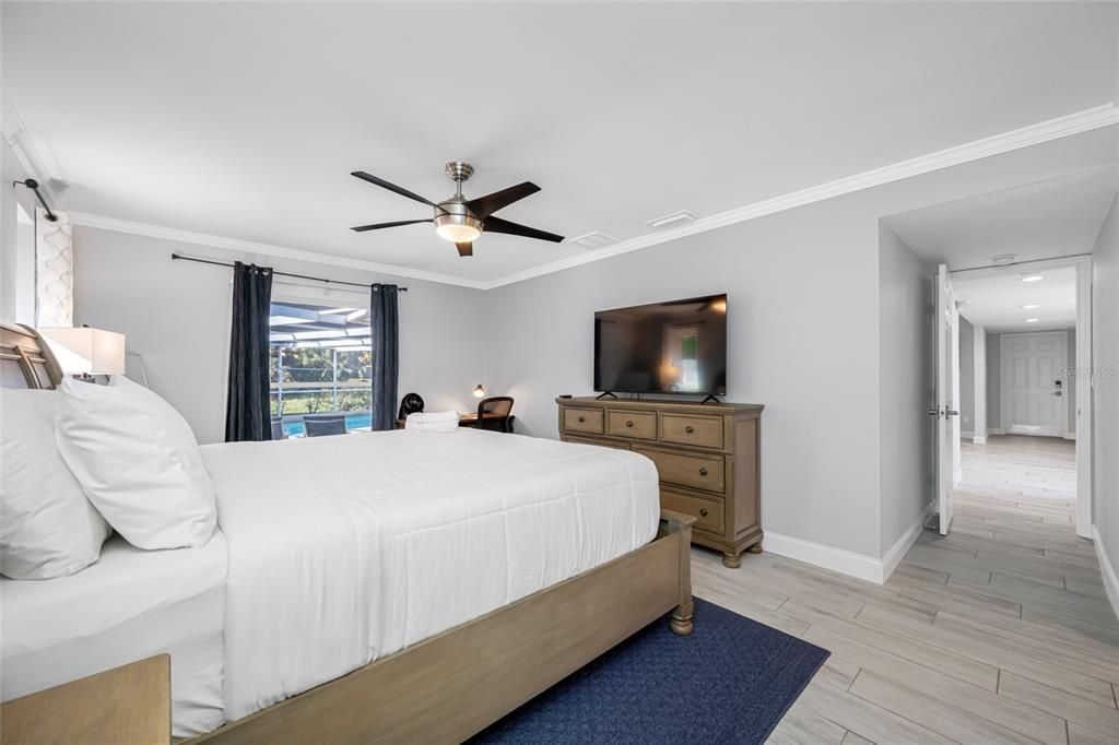 For Sale: $615,000 (4 beds, 2 baths, 1999 Square Feet)