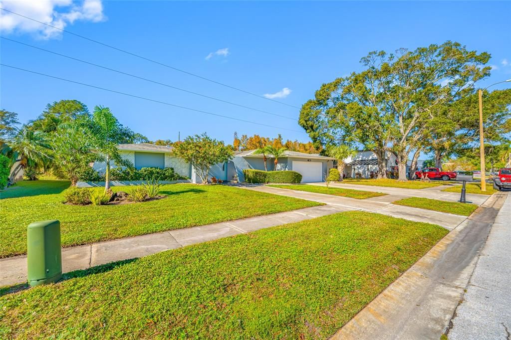 For Sale: $615,000 (4 beds, 2 baths, 1999 Square Feet)