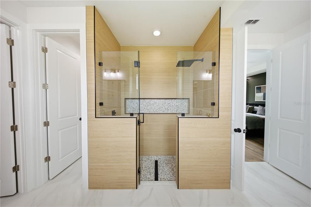 En Venta: $1,525,000 (4 camas, 3 baños, 3277 Pies cuadrados)