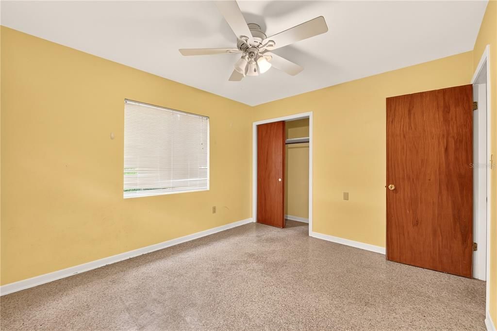 Active With Contract: $274,000 (3 beds, 2 baths, 1688 Square Feet)