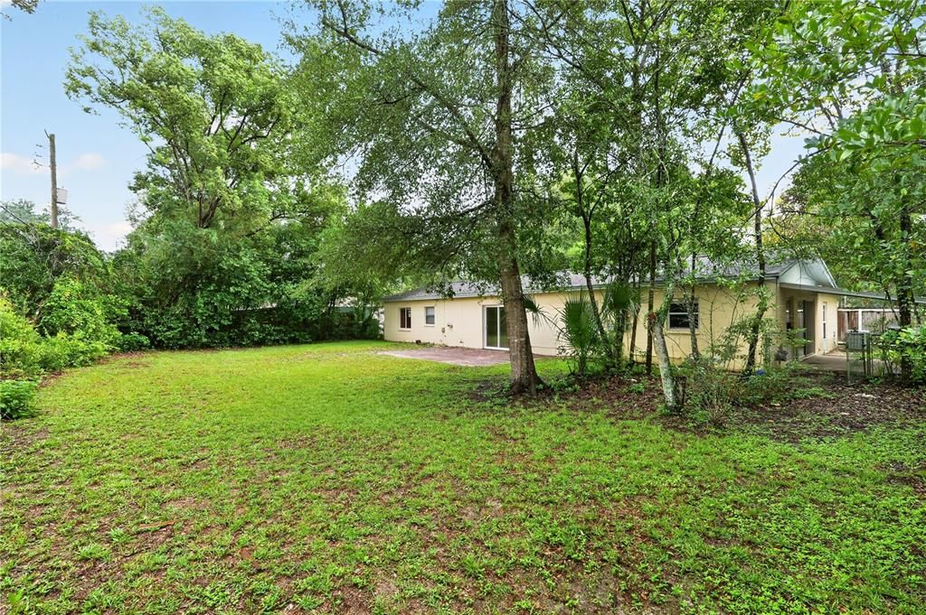 Active With Contract: $274,000 (3 beds, 2 baths, 1688 Square Feet)