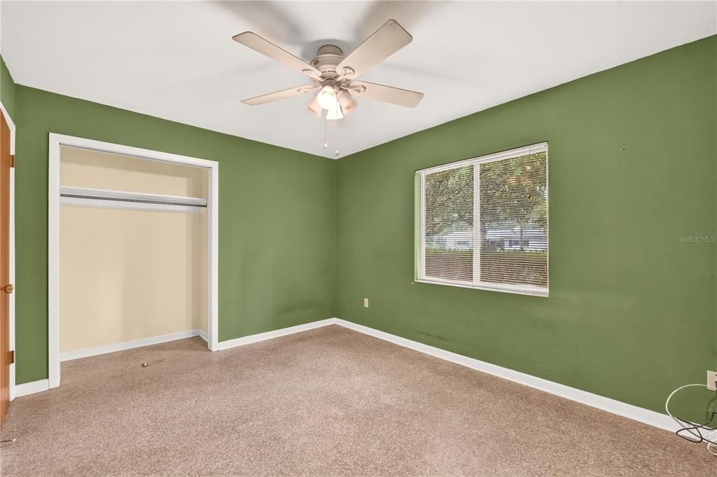 Active With Contract: $274,000 (3 beds, 2 baths, 1688 Square Feet)