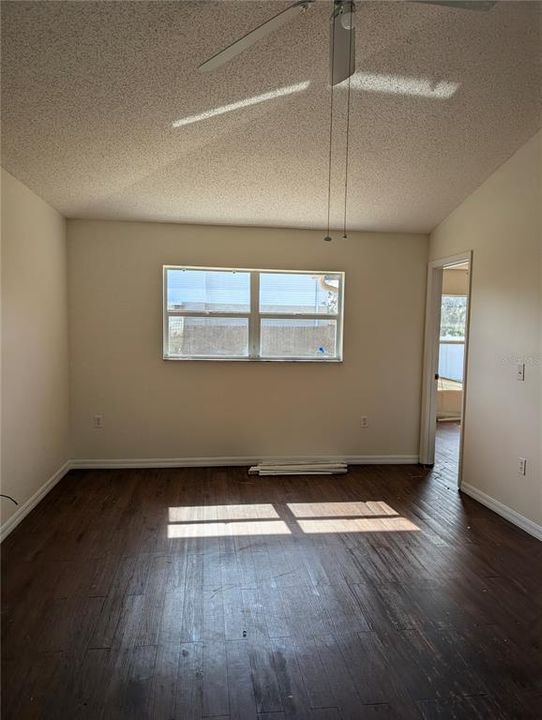 For Rent: $2,200 (4 beds, 2 baths, 1680 Square Feet)