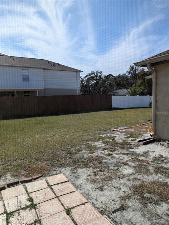 For Rent: $2,200 (4 beds, 2 baths, 1680 Square Feet)