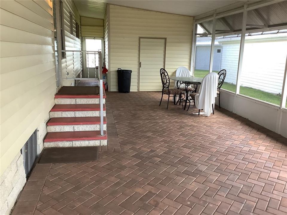 For Sale: $219,000 (3 beds, 2 baths, 1472 Square Feet)