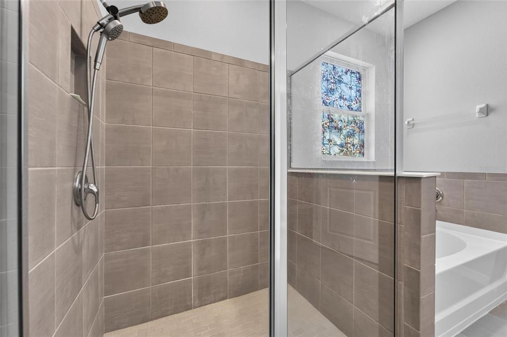 На продажу: $435,990 (4 спален, 2 ванн, 2262 Квадратных фут)