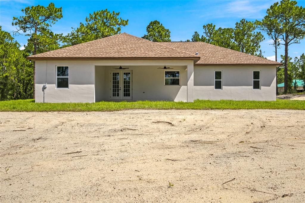 For Sale: $499,900 (4 beds, 2 baths, 2073 Square Feet)