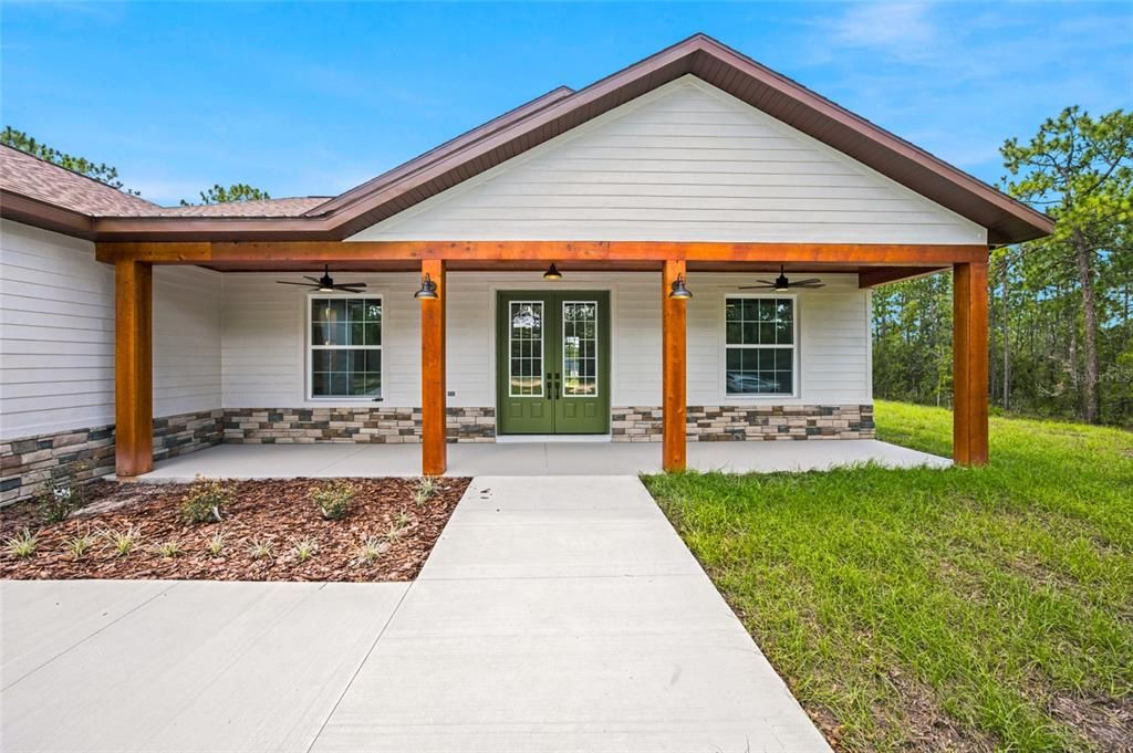 For Sale: $499,900 (4 beds, 2 baths, 2073 Square Feet)