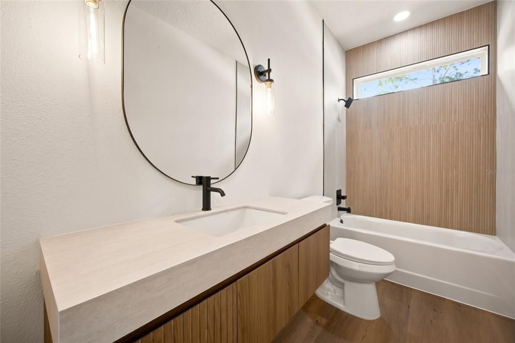 For Sale: $499,900 (4 beds, 2 baths, 2073 Square Feet)