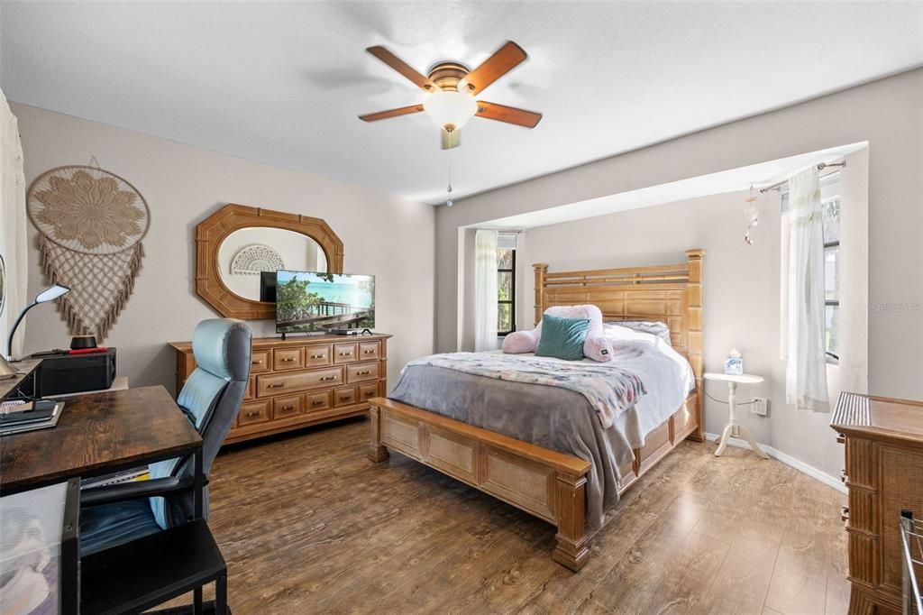 For Sale: $242,000 (3 beds, 2 baths, 1236 Square Feet)