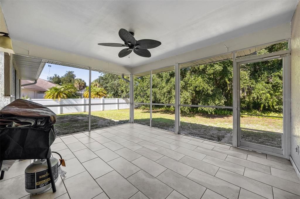 For Sale: $242,000 (3 beds, 2 baths, 1236 Square Feet)