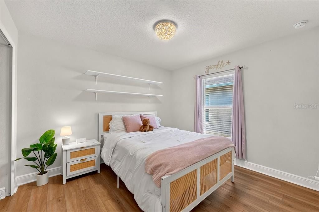 For Sale: $370,000 (3 beds, 2 baths, 1320 Square Feet)