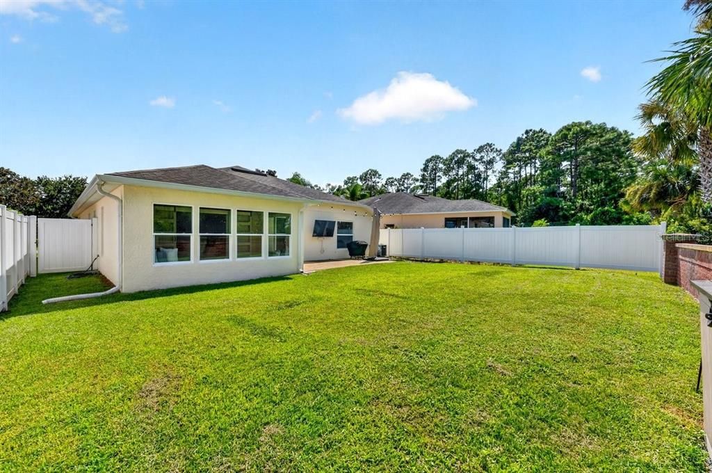 For Sale: $370,000 (3 beds, 2 baths, 1320 Square Feet)
