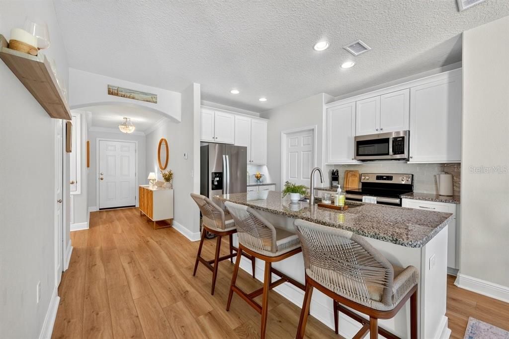 For Sale: $370,000 (3 beds, 2 baths, 1320 Square Feet)