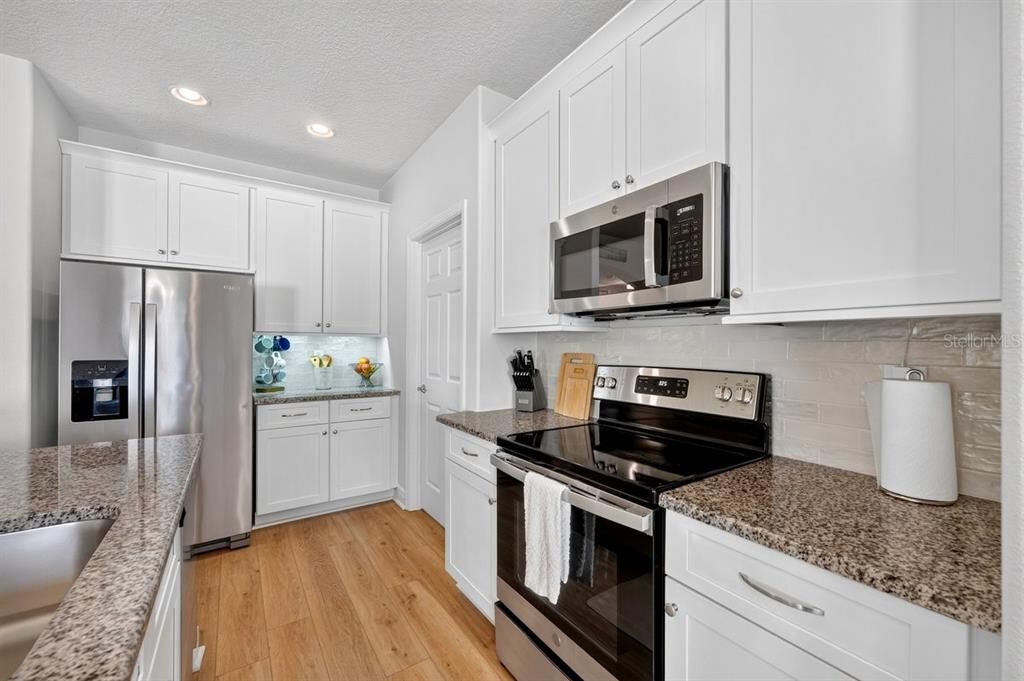 For Sale: $370,000 (3 beds, 2 baths, 1320 Square Feet)