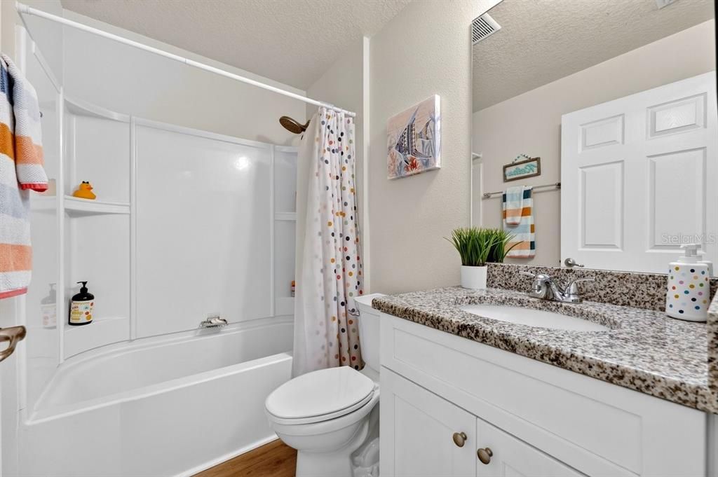 For Sale: $370,000 (3 beds, 2 baths, 1320 Square Feet)