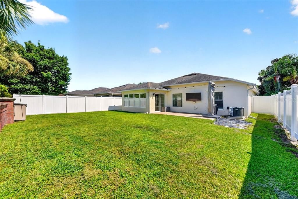 For Sale: $370,000 (3 beds, 2 baths, 1320 Square Feet)