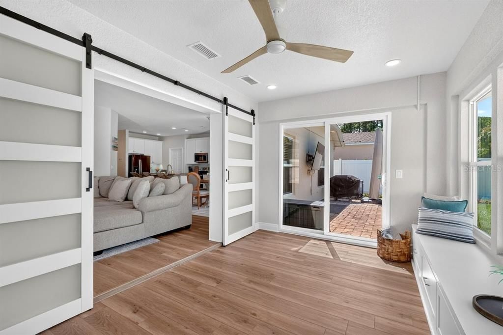 For Sale: $370,000 (3 beds, 2 baths, 1320 Square Feet)