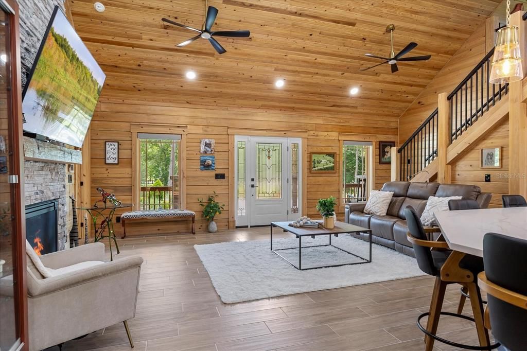En Venta: $1,999,000 (3 camas, 2 baños, 4194 Pies cuadrados)