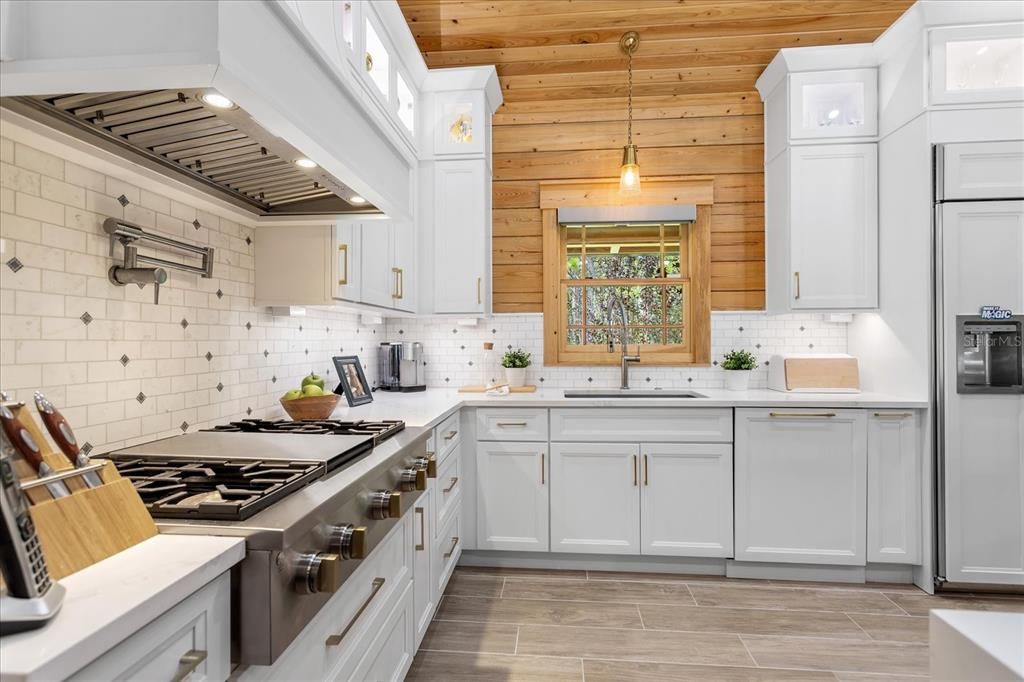 En Venta: $1,999,000 (3 camas, 2 baños, 4194 Pies cuadrados)