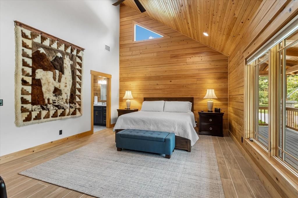En Venta: $1,999,000 (3 camas, 2 baños, 4194 Pies cuadrados)