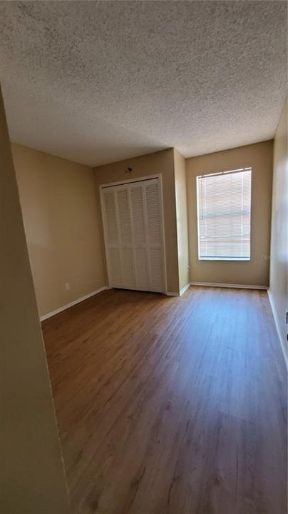 For Sale: $249,900 (2 beds, 2 baths, 1007 Square Feet)