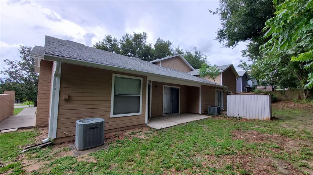 For Sale: $249,900 (2 beds, 2 baths, 1007 Square Feet)
