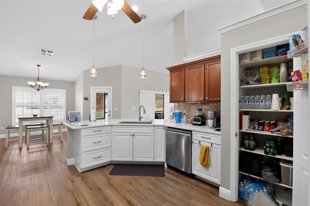 For Sale: $389,900 (3 beds, 2 baths, 2178 Square Feet)