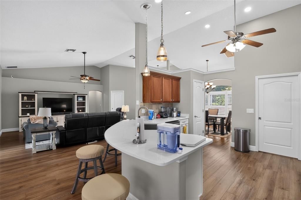 For Sale: $389,900 (3 beds, 2 baths, 2178 Square Feet)