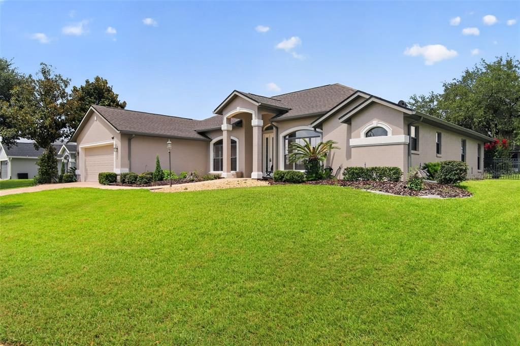 For Sale: $389,900 (3 beds, 2 baths, 2178 Square Feet)