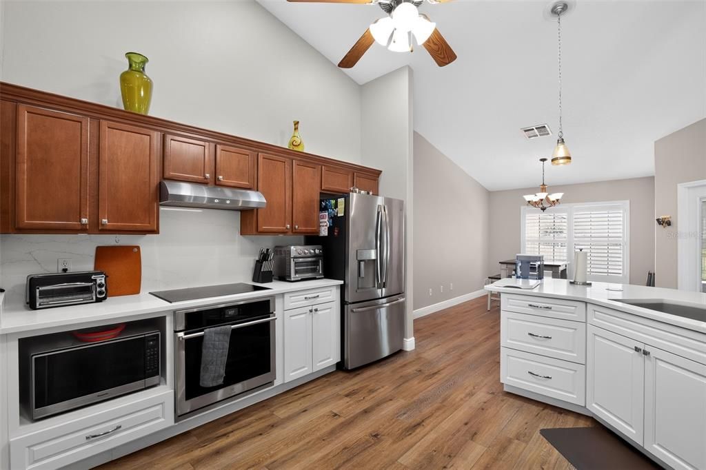 For Sale: $389,900 (3 beds, 2 baths, 2178 Square Feet)