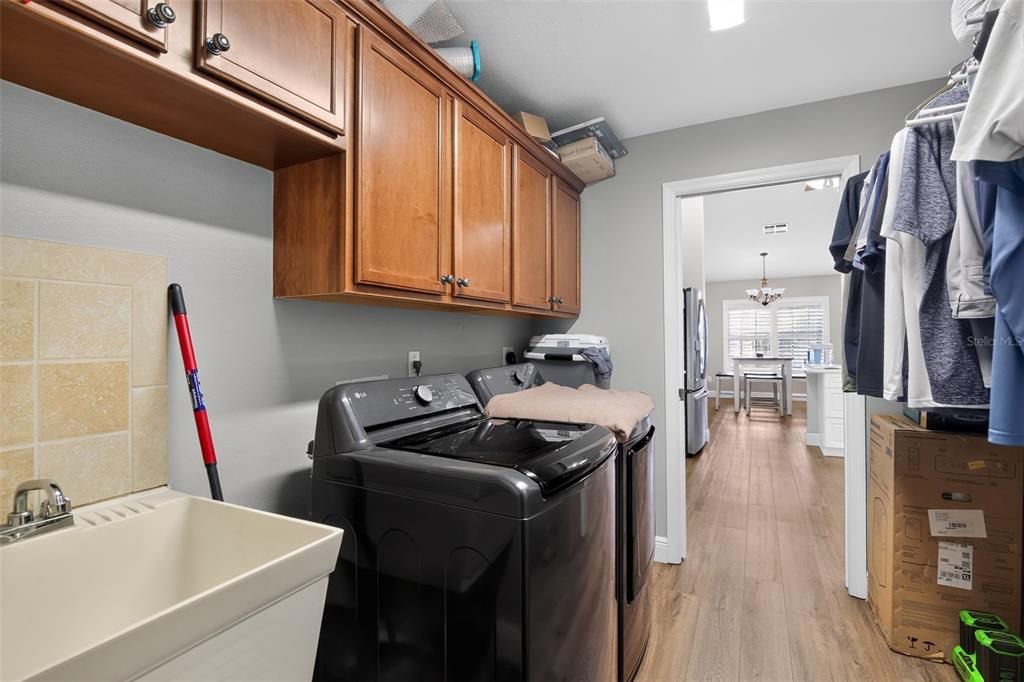 For Sale: $389,900 (3 beds, 2 baths, 2178 Square Feet)
