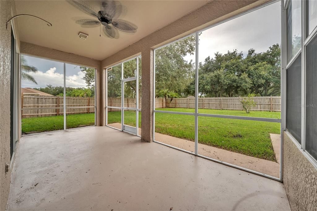 En Venta: $448,000 (4 camas, 3 baños, 2145 Pies cuadrados)