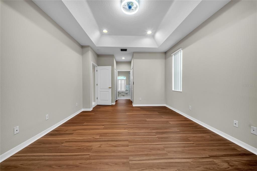 En Venta: $448,000 (4 camas, 3 baños, 2145 Pies cuadrados)