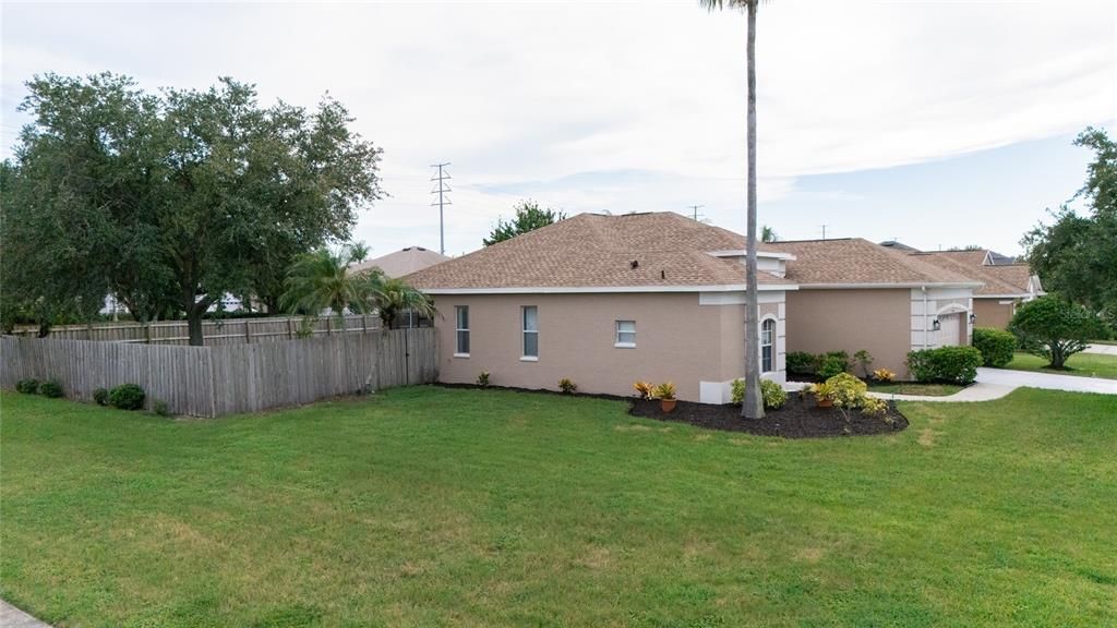 En Venta: $448,000 (4 camas, 3 baños, 2145 Pies cuadrados)
