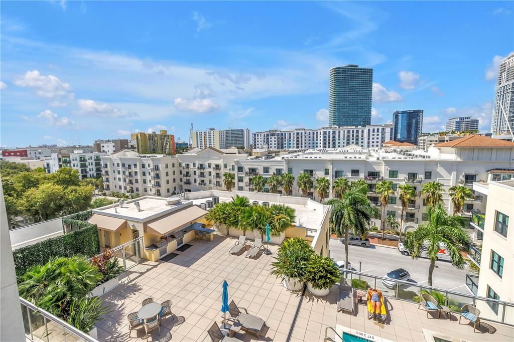 En Venta: $699,900 (2 camas, 2 baños, 1260 Pies cuadrados)