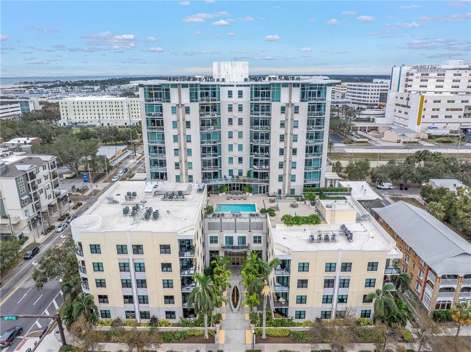 En Venta: $699,900 (2 camas, 2 baños, 1260 Pies cuadrados)