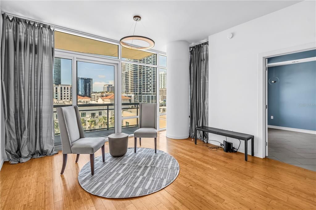 En Venta: $699,900 (2 camas, 2 baños, 1260 Pies cuadrados)