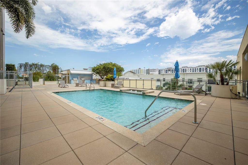 En Venta: $699,900 (2 camas, 2 baños, 1260 Pies cuadrados)