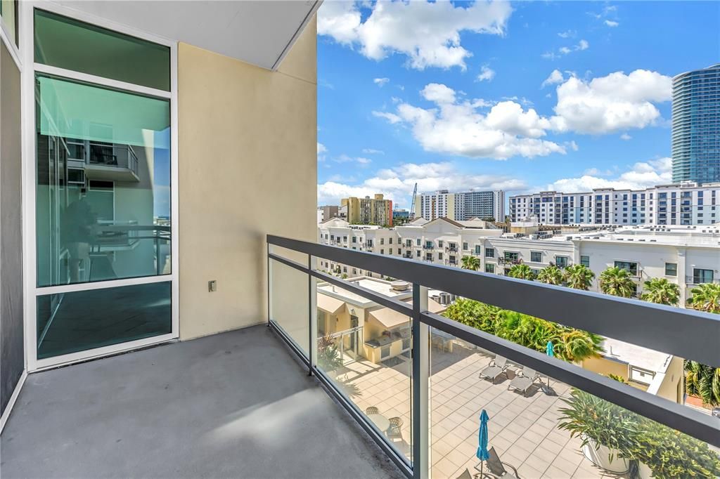 En Venta: $699,900 (2 camas, 2 baños, 1260 Pies cuadrados)