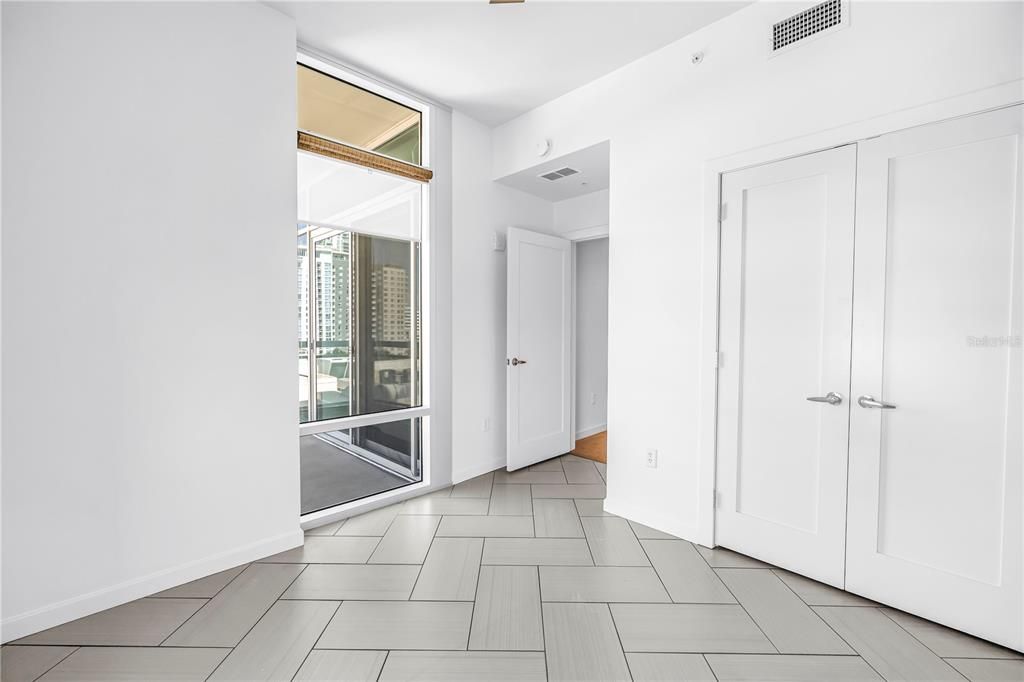 En Venta: $699,900 (2 camas, 2 baños, 1260 Pies cuadrados)