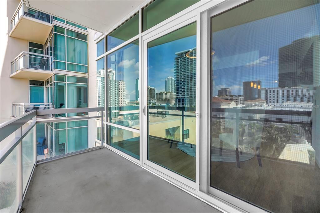 En Venta: $699,900 (2 camas, 2 baños, 1260 Pies cuadrados)