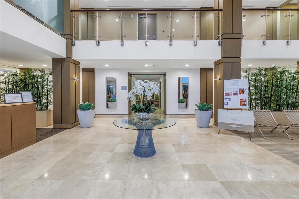 En Venta: $699,900 (2 camas, 2 baños, 1260 Pies cuadrados)