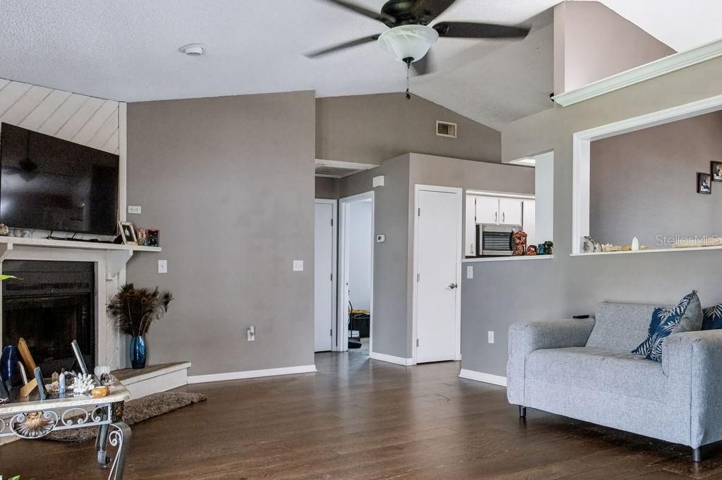 En Venta: $314,900 (3 camas, 2 baños, 1484 Pies cuadrados)