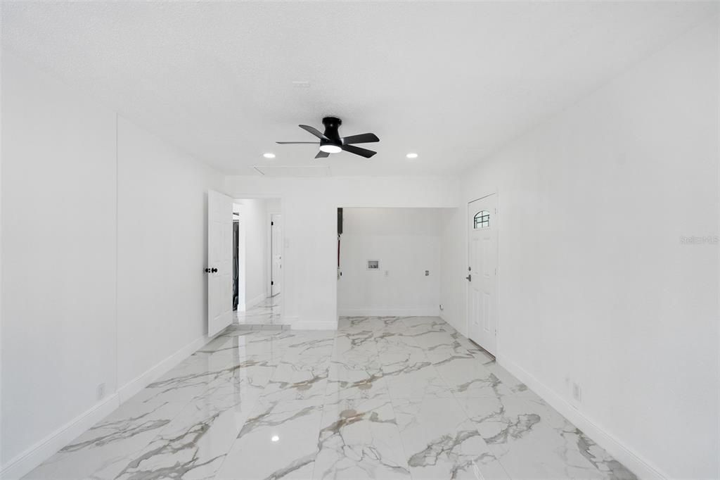 For Sale: $415,000 (4 beds, 2 baths, 1728 Square Feet)