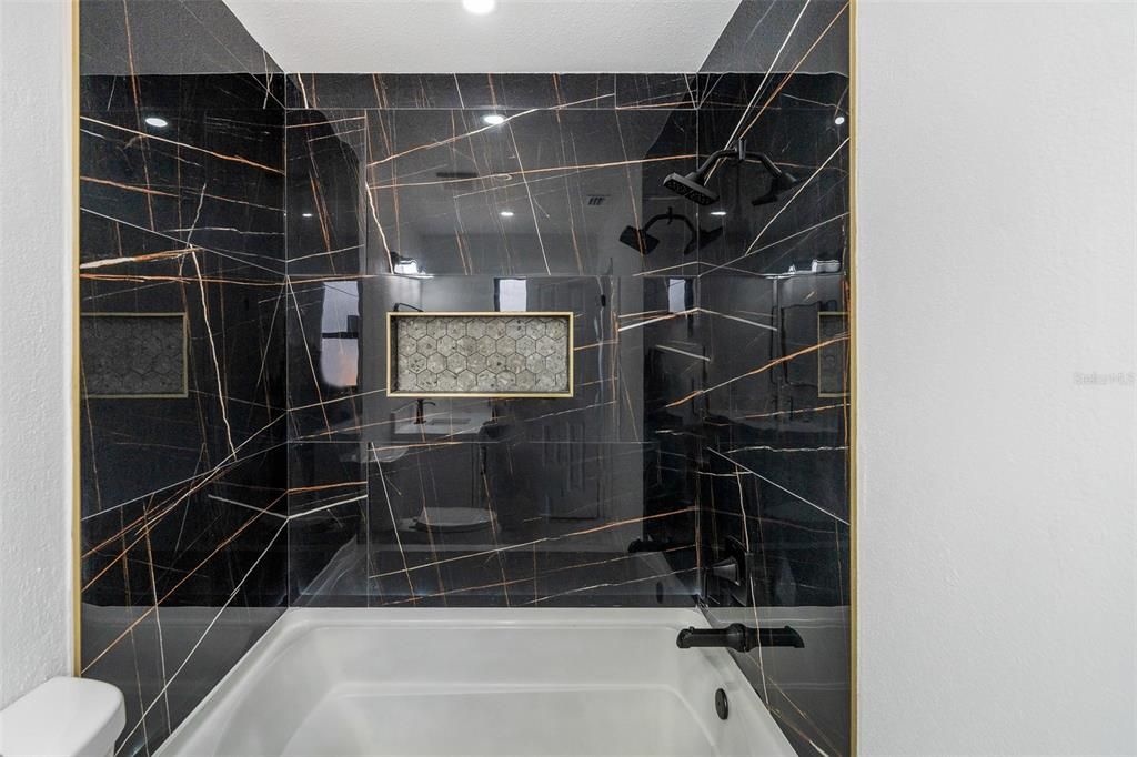 For Sale: $415,000 (4 beds, 2 baths, 1728 Square Feet)