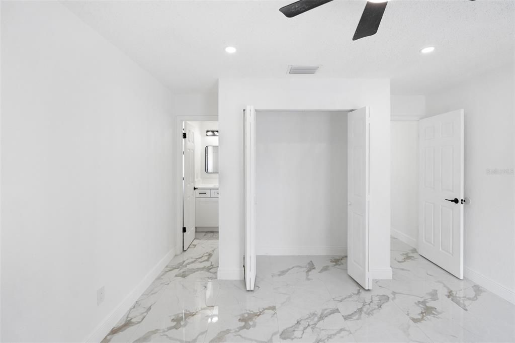 For Sale: $415,000 (4 beds, 2 baths, 1728 Square Feet)