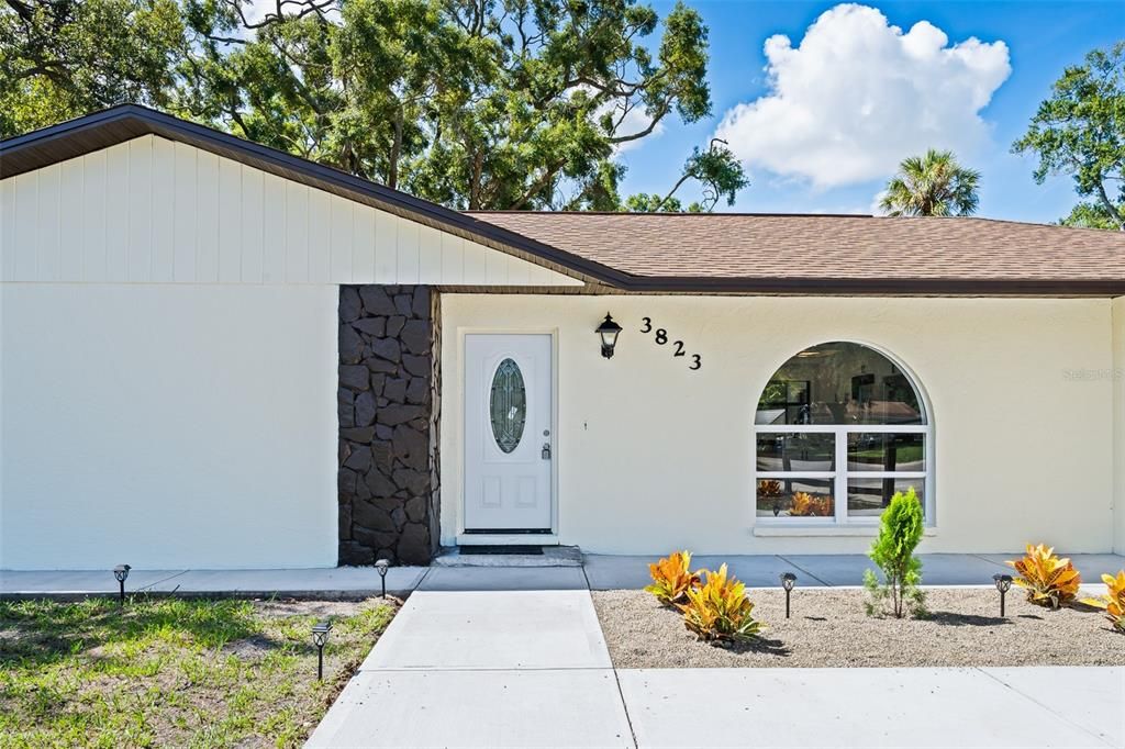 For Sale: $415,000 (4 beds, 2 baths, 1728 Square Feet)